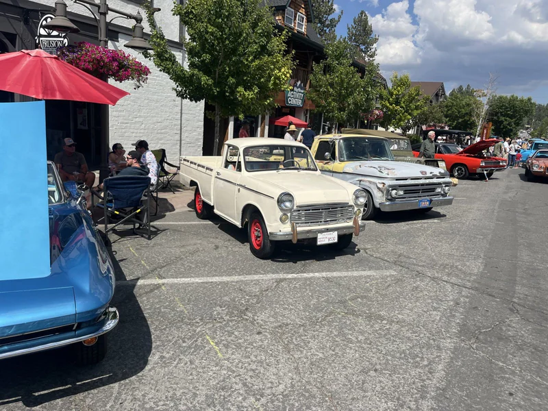 1963 Datsun 320 1/2 Ton 2