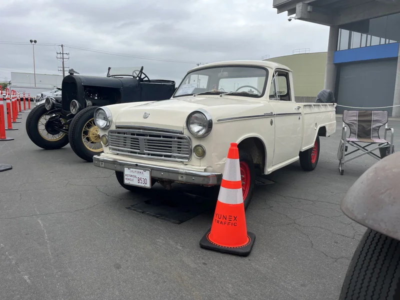 1963 Datsun 320 1/2 Ton 3