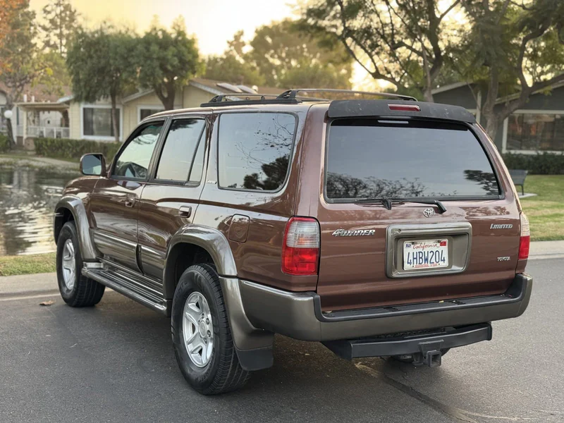 1999 Toyota 4Runner SR5 4