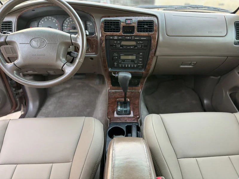 1999 Toyota 4Runner SR5 9