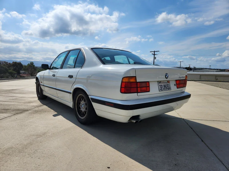 1995 BMW 525i Base 3