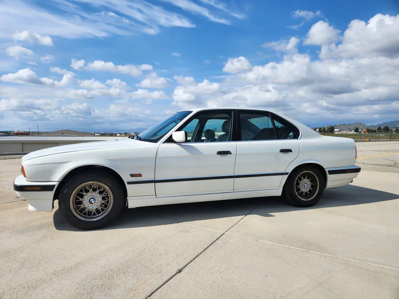 1995 BMW 525i Base 4