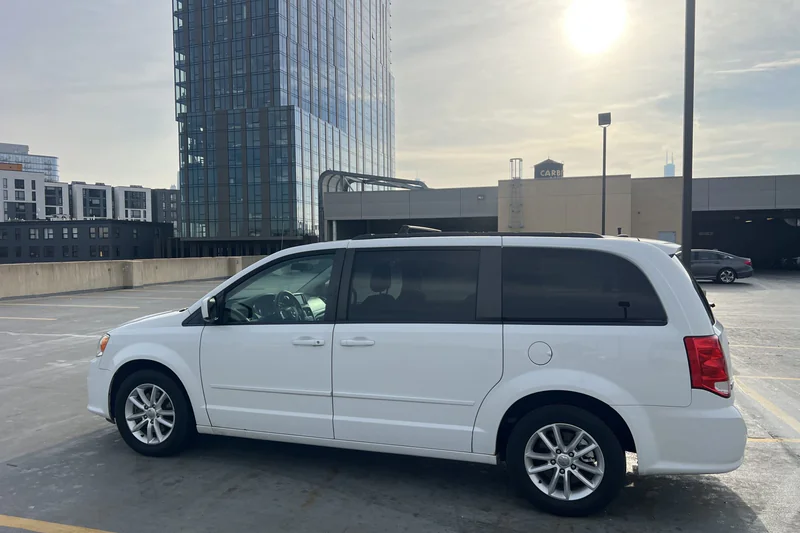 2016 Dodge Grand Caravan SXT 2