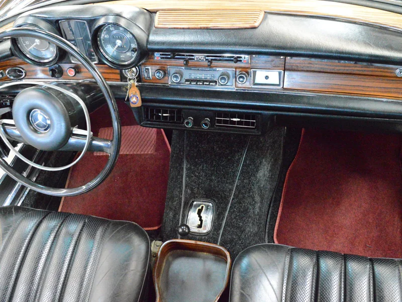 1968 Mercedes-Benz 280SE Base 5