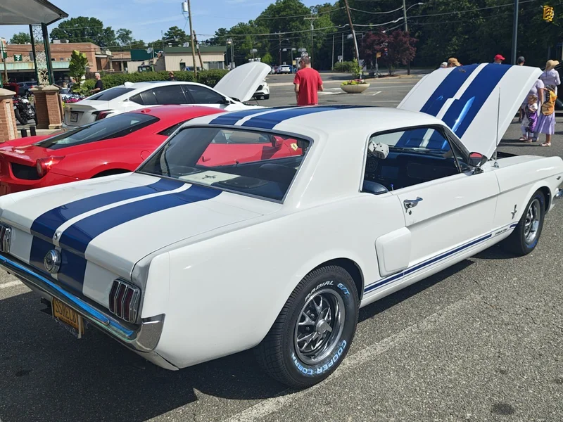 1965 Ford Mustang Base 9