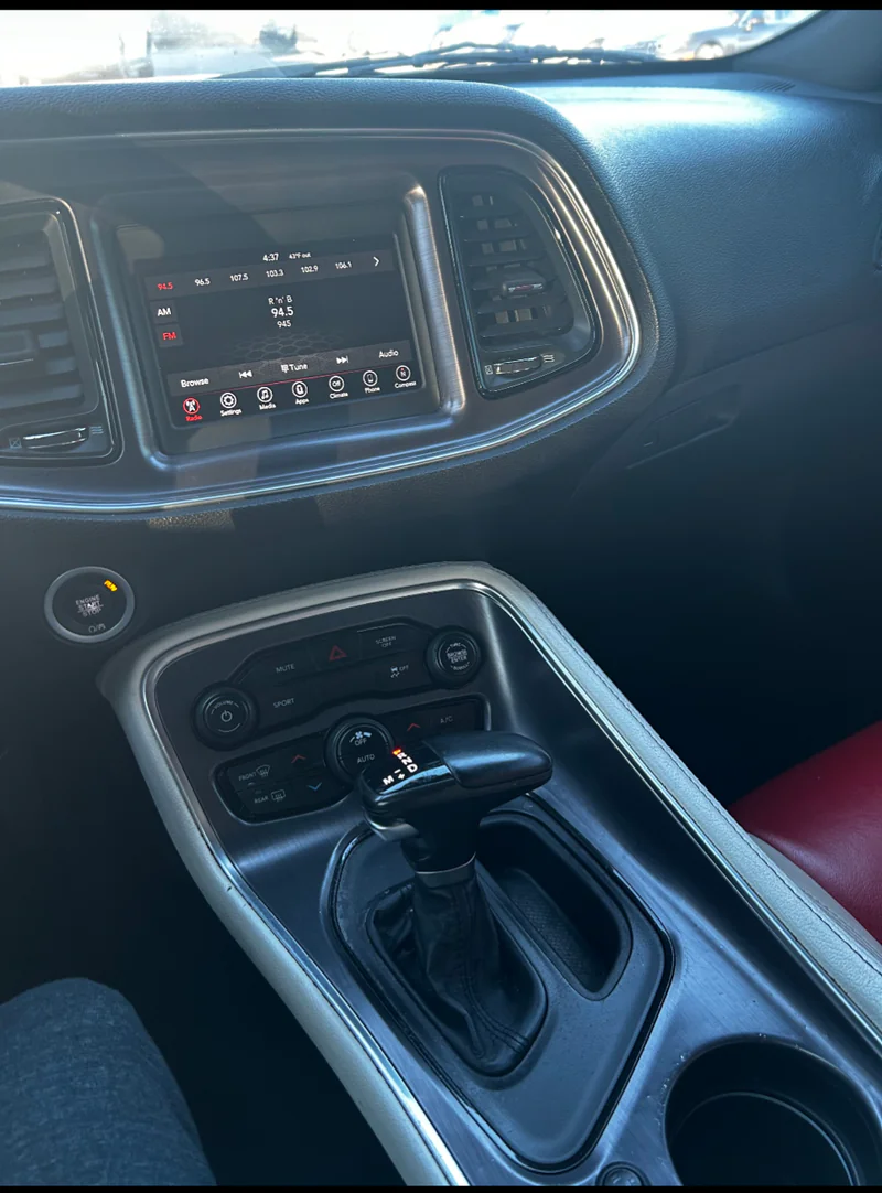 2018 Dodge Challenger SXT 8