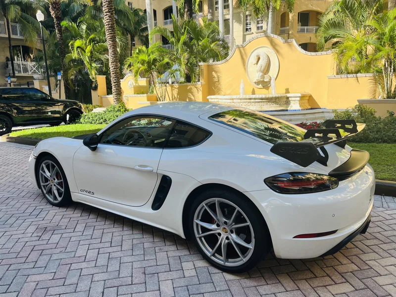 2019 Porsche 718