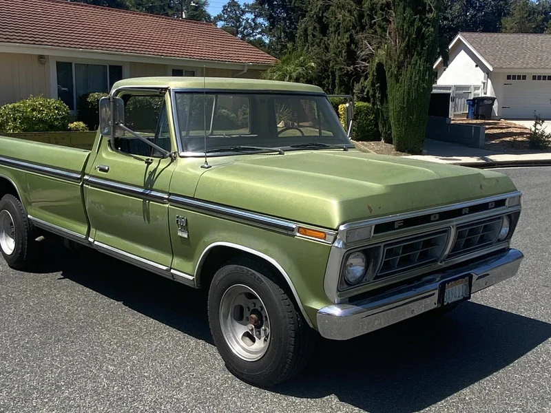 1973 Ford F-350 XLT Ranger Camper Special 2