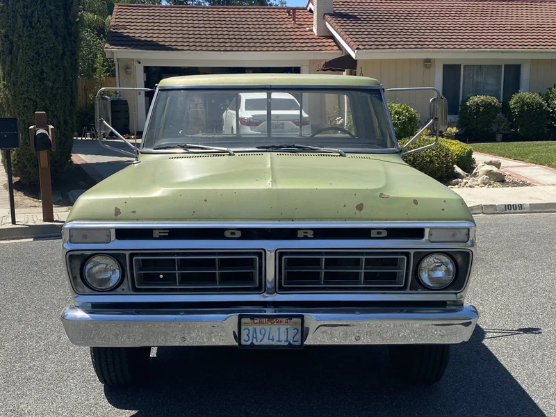 1973 Ford F-350 XLT Ranger Camper Special 3