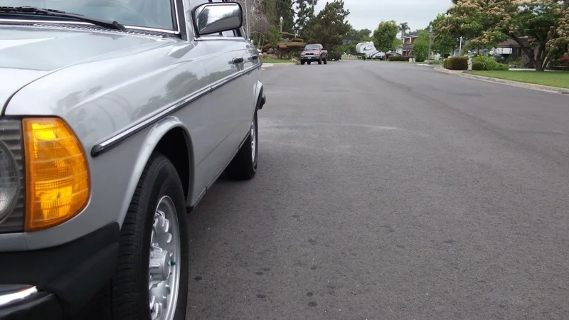 1985 Mercedes-Benz 300D Turbo Sedan 9