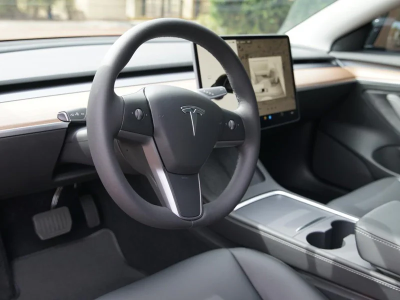 2022 Tesla Model 3 4