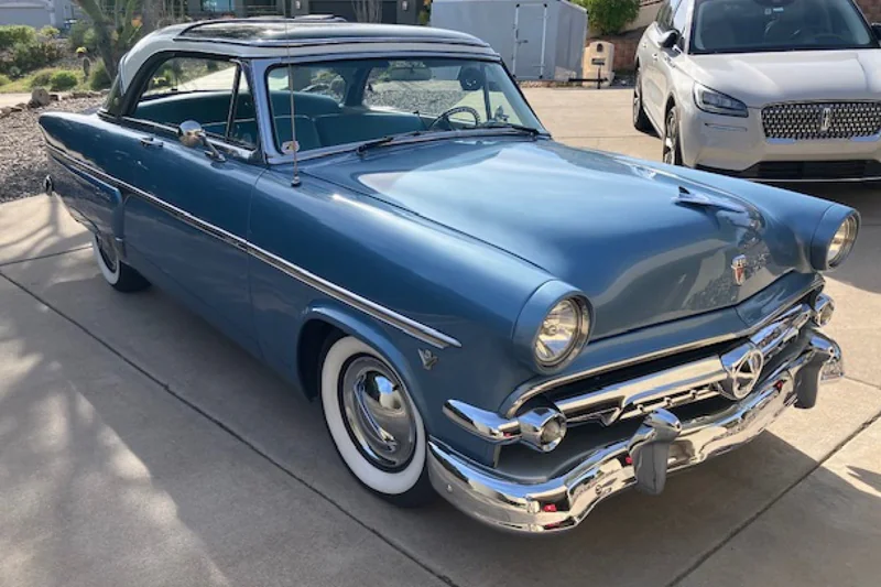 1954 Ford Crestline Skyliner