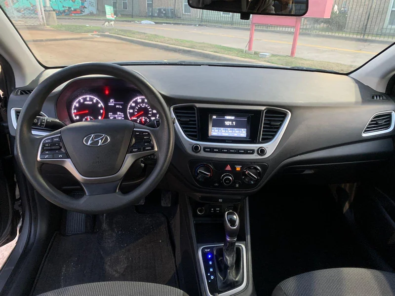 2021 Hyundai Accent 11