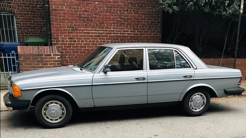1981 Mercedes-Benz 300D