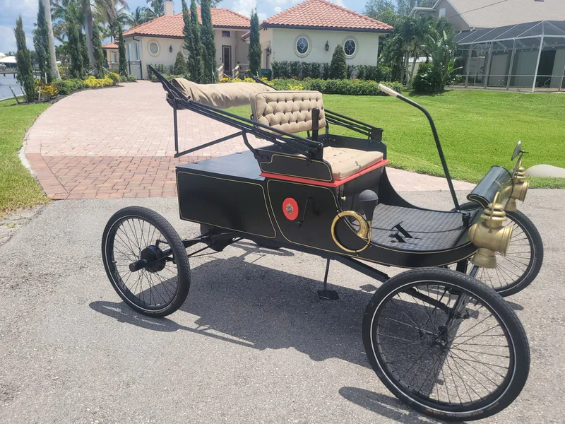 1901 Oldsmobile Curved Dash Replica in Port Charlotte 5