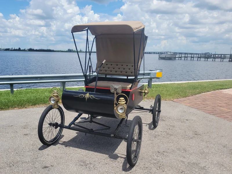 1901 Oldsmobile Curved Dash Replica in Port Charlotte 6