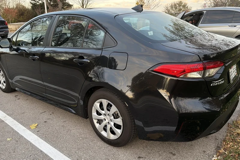 2022 Toyota Corolla LE 2