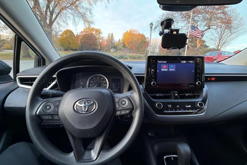 2022 Toyota Corolla LE 7