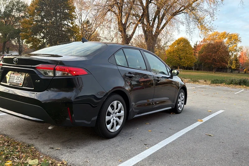 2022 Toyota Corolla LE 8