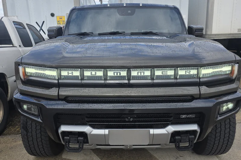 2024 GMC Hummer EV SUV in Union City 2