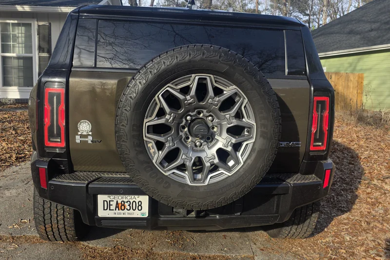 2024 GMC Hummer EV SUV in Union City 10