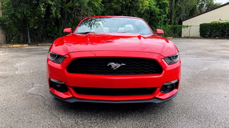 2017 Ford Mustang 4