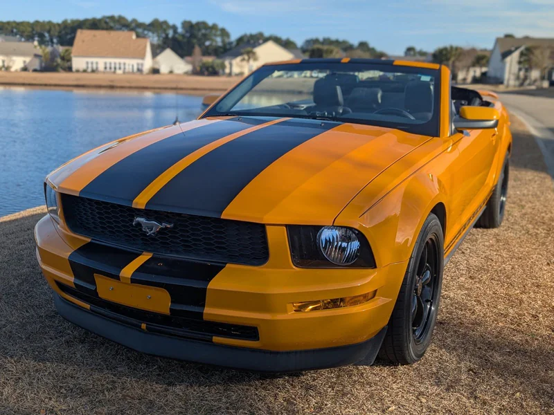 2007 Ford Mustang Base 9