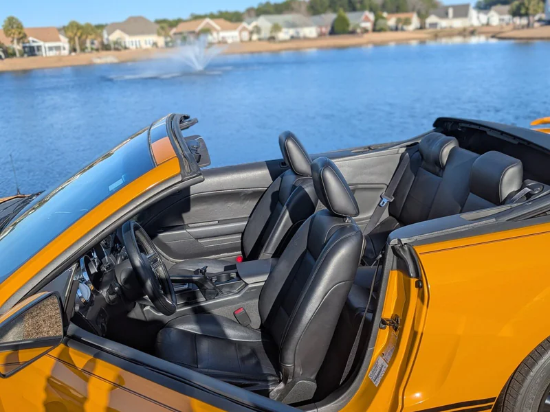 2007 Ford Mustang Base 14