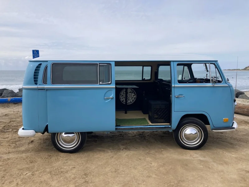 1970 Volkswagen Transporter Bus 2