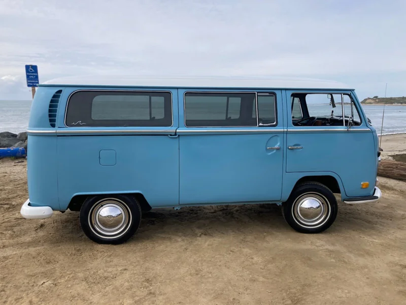 1970 Volkswagen Transporter Bus 3