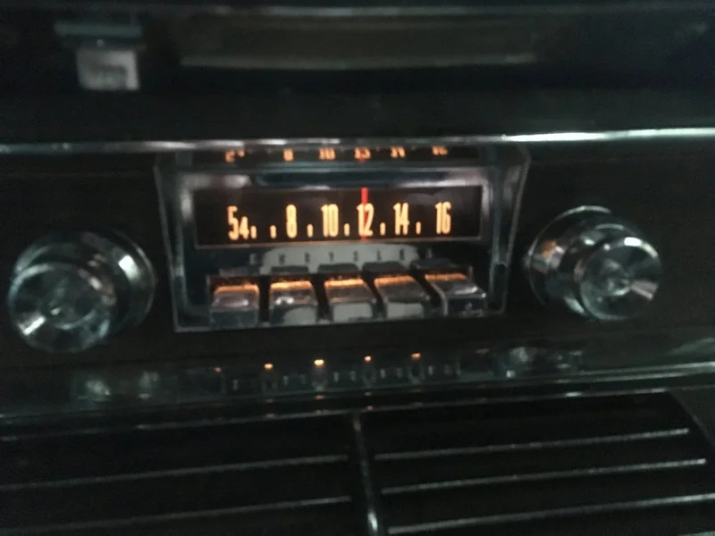 1965 Chrysler New Yorker Base 8