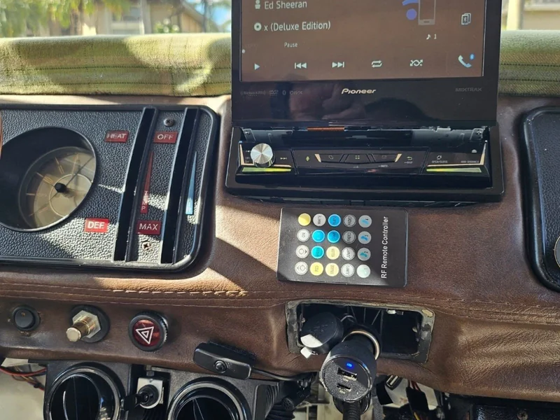 1970 Volkswagen Transporter Bus 11