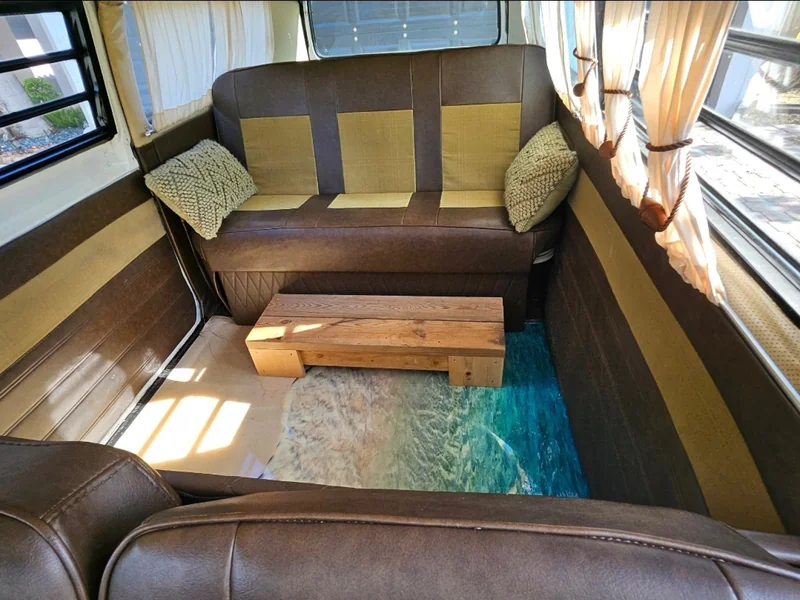 1970 Volkswagen Transporter Bus 13