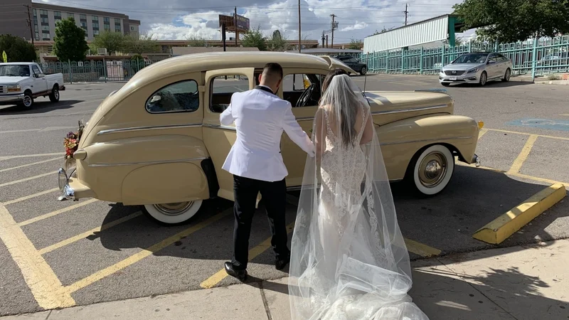 1948 Ford Super Deluxe