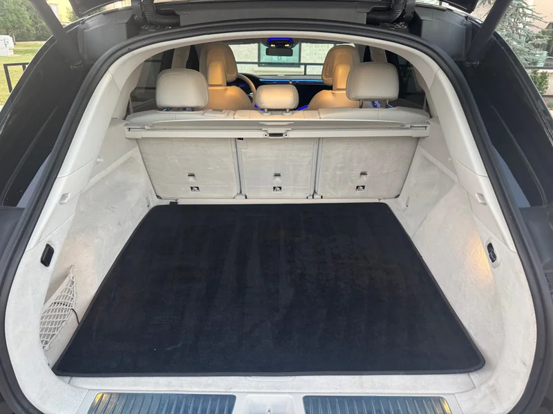 2023 Mercedes-Benz EQS N/A 11