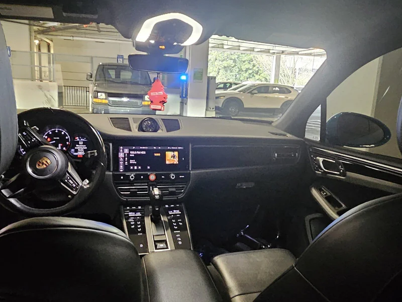 2023 Porsche Macan