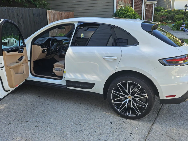 2023 Porsche Macan Base 19