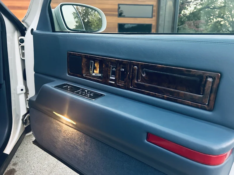 1996 Cadillac Fleetwood Brougham 9