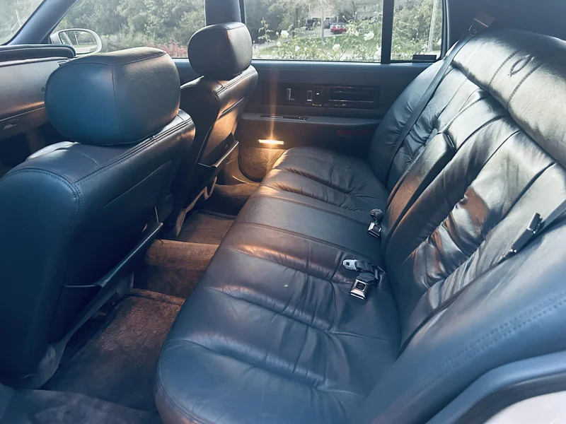 1996 Cadillac Fleetwood Brougham 12