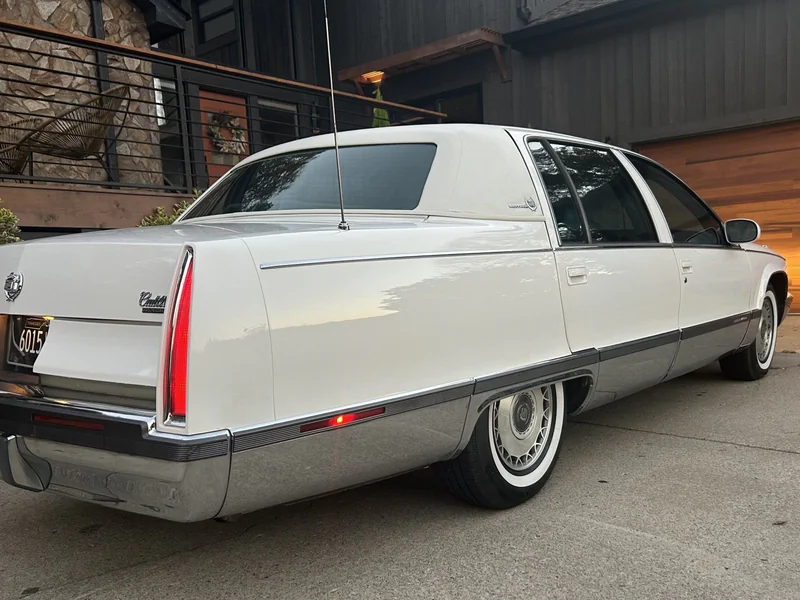 1996 Cadillac Fleetwood Brougham 17
