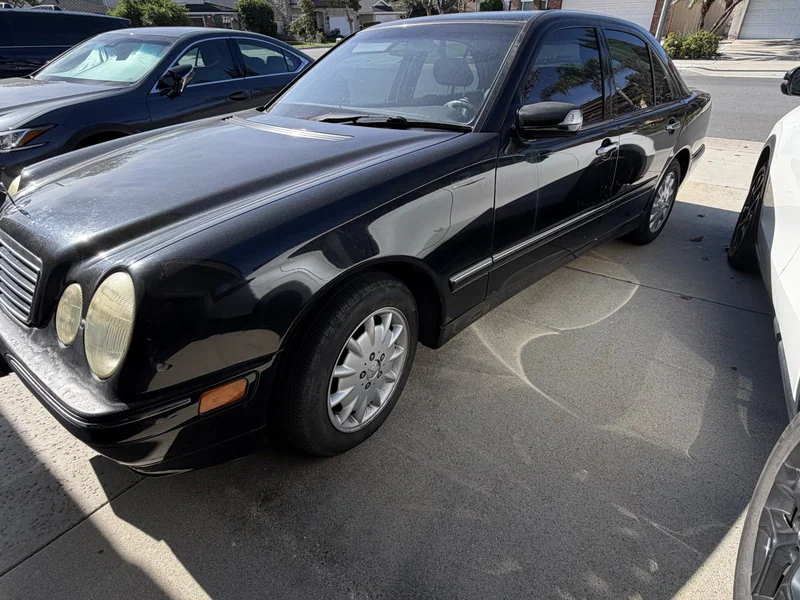 2001 Mercedes-Benz E320 4Matic AWD 2