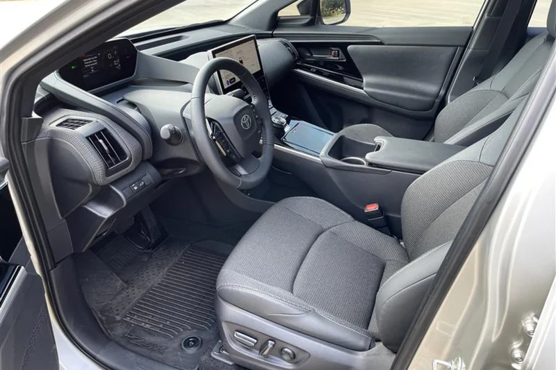2024 Toyota bZ4X XLE 9