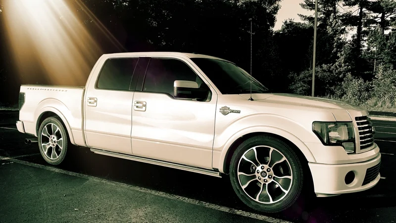 2012 Ford F-150 Harley Davidson 3