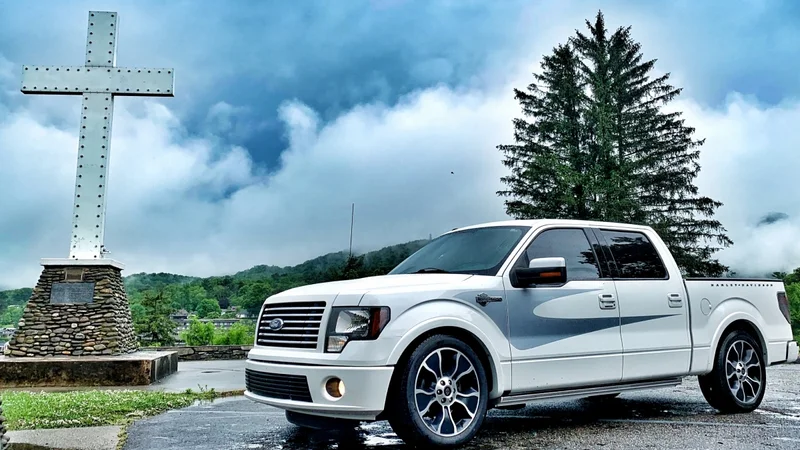 2012 Ford F-150 Harley Davidson 4