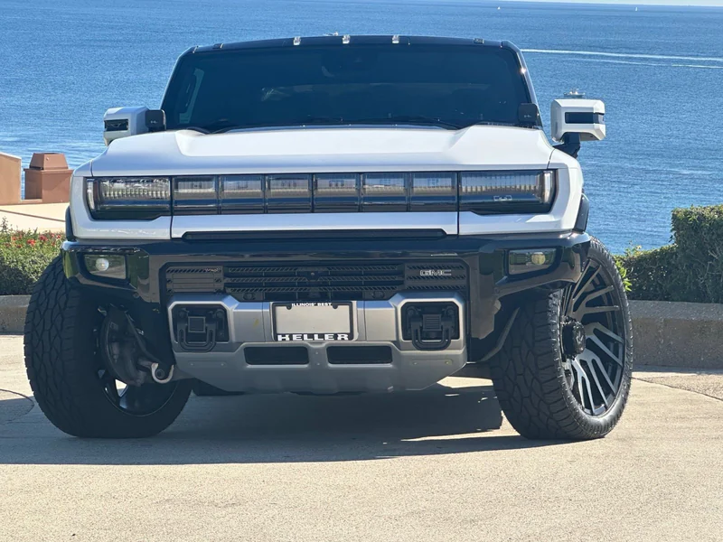 2023 GMC Hummer EV Pickup 3X 10