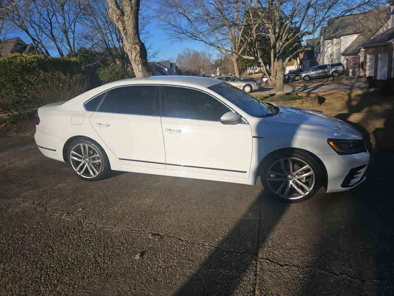 2017 Volkswagen Passat R-Line 3