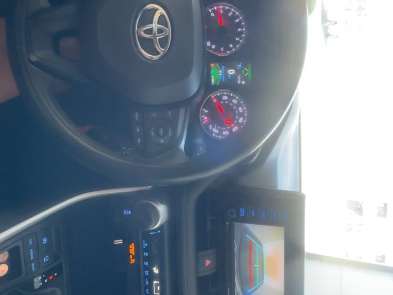 2022 Toyota RAV4 Le 3
