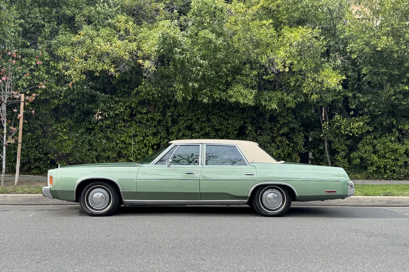 1976 Chrysler Newport Custom Custom 2