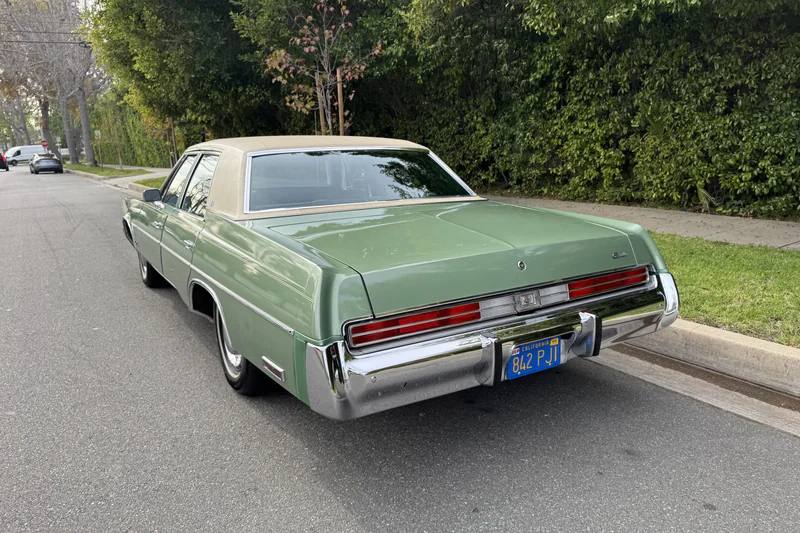 1976 Chrysler Newport Custom Custom 3