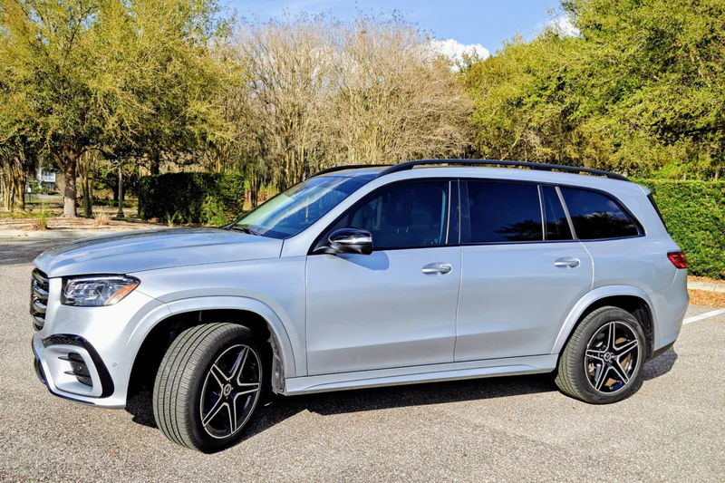 2024 Mercedes-Benz GLS 450 4MATIC in Orlando 3